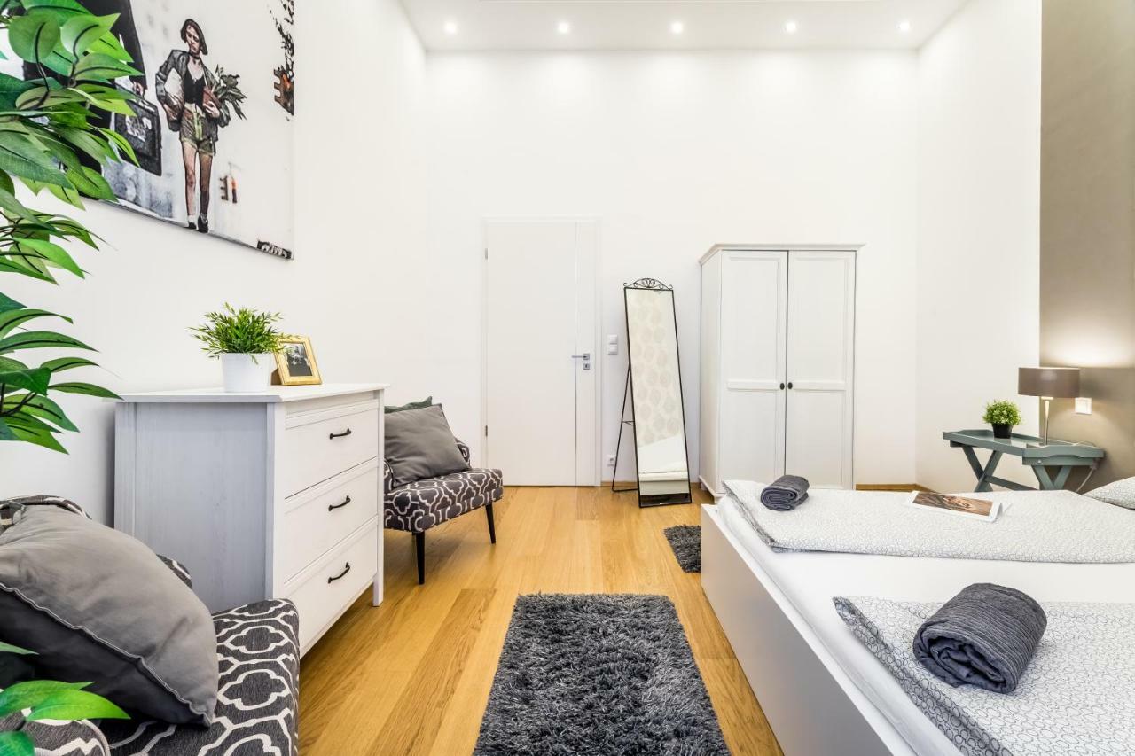 Hello Downtown - Movie Appartement *