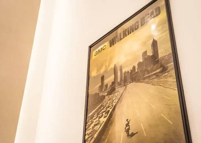 Hello Downtown Apartment - Movie